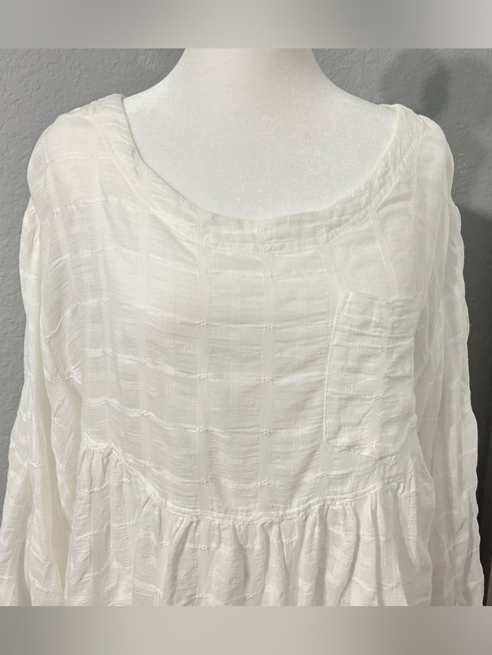 We The Free Women White Textured Buttonless Tunic Size extra Small OVERSIZE. - Picture 4 of 15